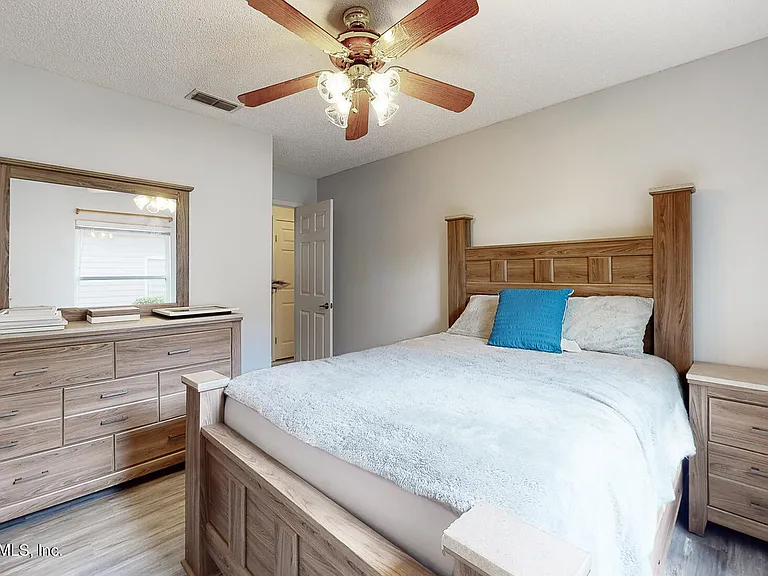 4767 Kernan Mill Ln E — Photo 7