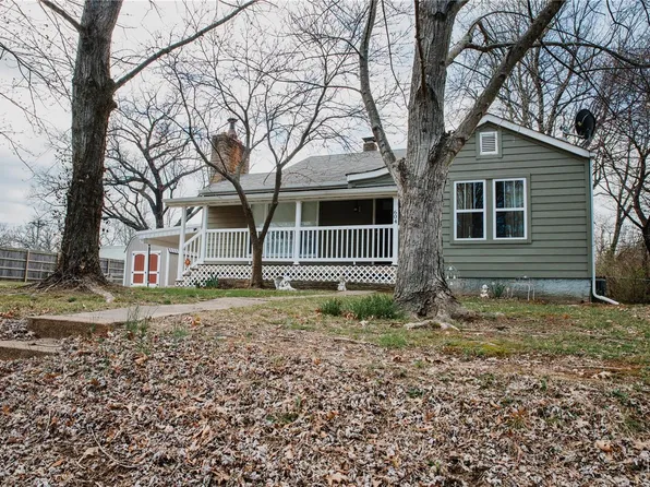 604 S Hickory St, Cuba, MO 65453