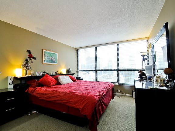 5th image of 405 N Wabash Ave Unit 3304