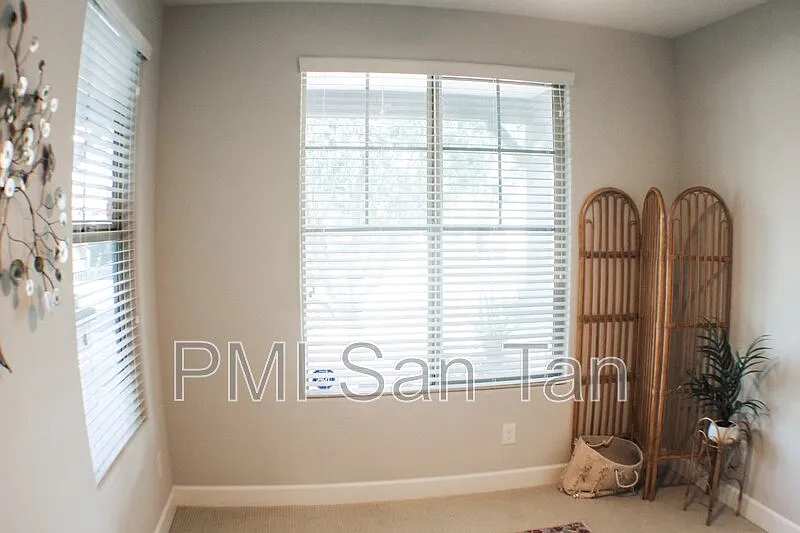 3 bed, 2.0 bath, 1773 sqft, $2,595 — Photo 2