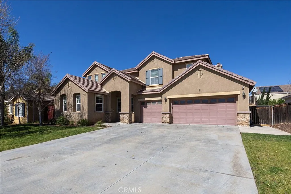 5 bed, 3283 sqft, $3,800 — Photo 2