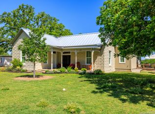 308 Oakhaven Lane, Fredericksburg, TX 78624