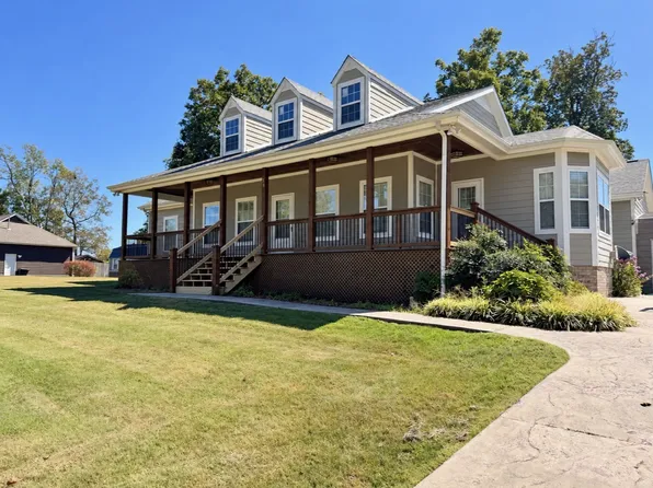 203 Codie Dr, Dickson, TN 37055