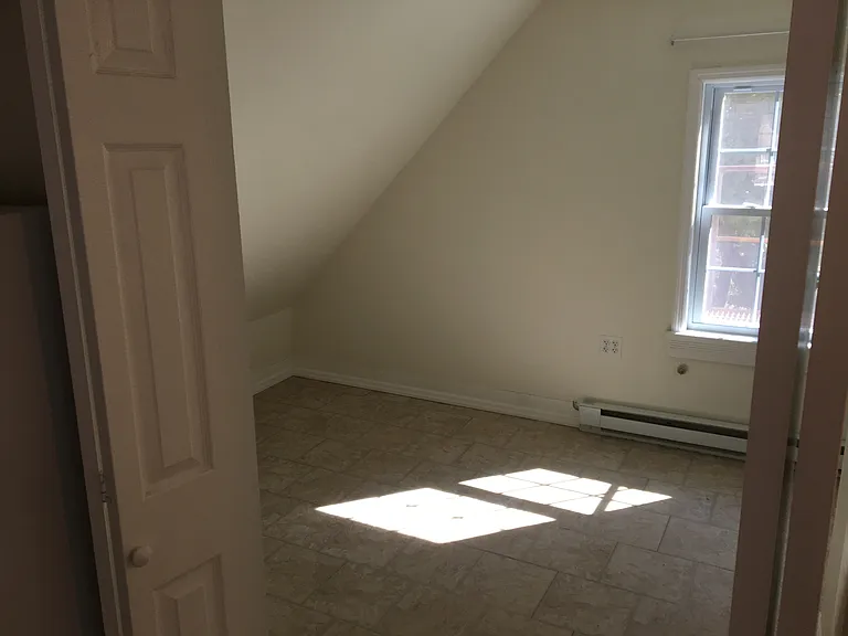 1106 State St #3 — Photo 5