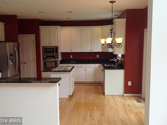 3rd image of 804 Park St SE