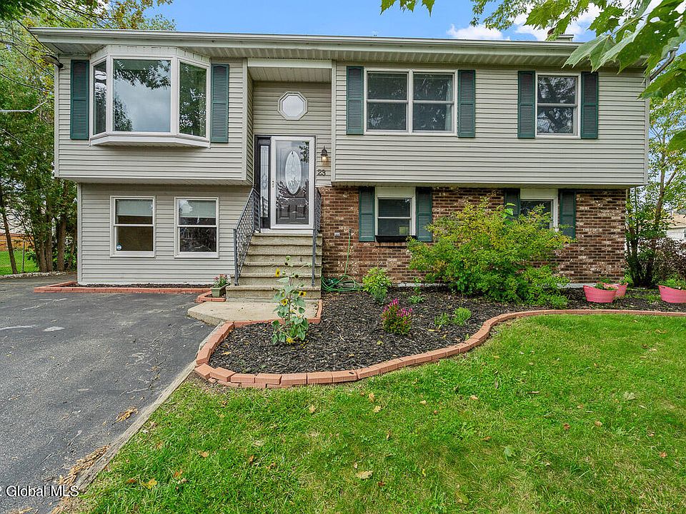1st image of 23 Lawrence Ave