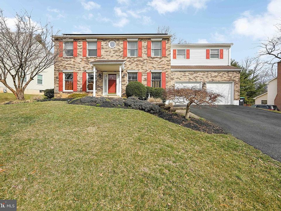 1st image of 210 Beau Tree Dr