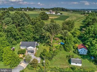 871 Holly Tree Rd, Manheim, PA 17545