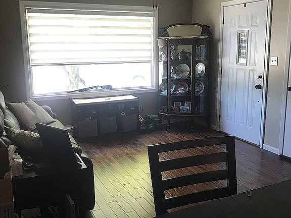 5th image of 1211 Logan St