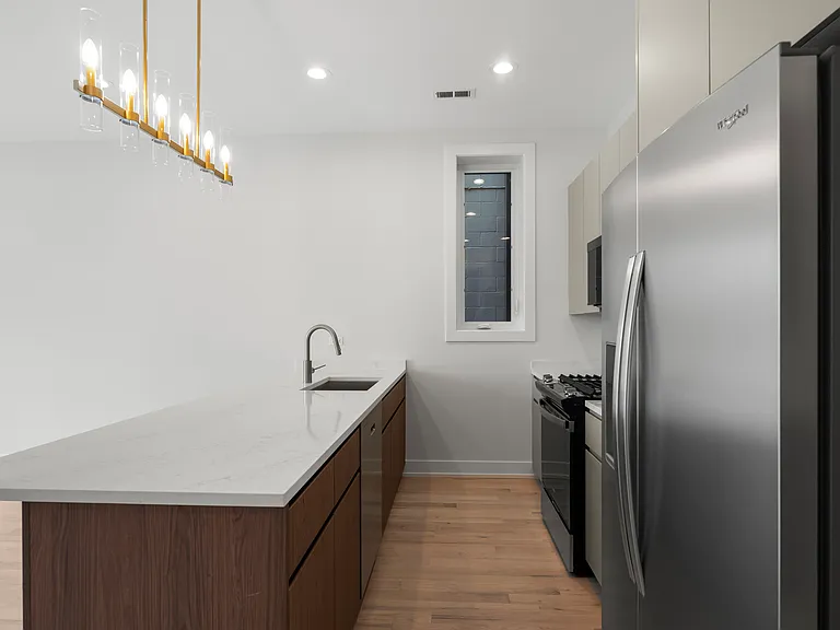 428 E 50th Pl #2 — Photo 6
