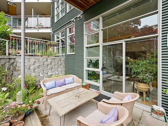 2nd image of 797 Tyee Rd #107