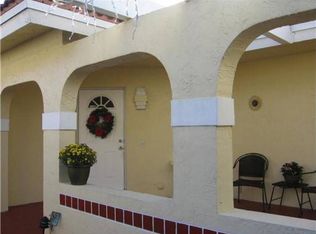 1233 Seagrape Cir, Weston, FL 33326