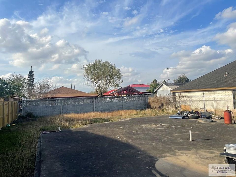 2nd image of 653 John Ave