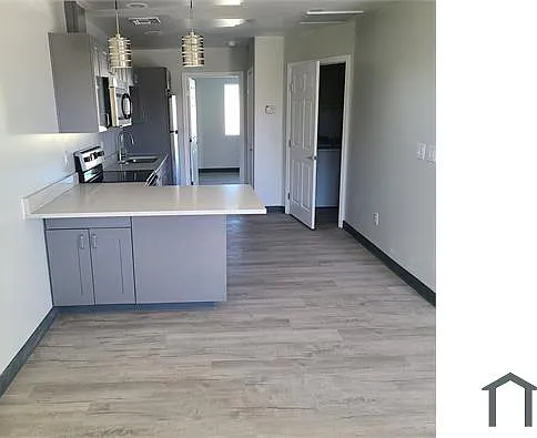 23 E Illini St #102 — Photo 1