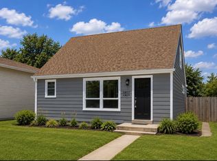 3807 N Williams St, Westmont, IL 60559