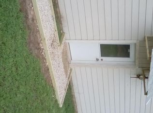 595 Fox Trotter Rd, Seguin, TX 78155