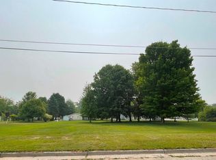 Mineau Ave, Oconto, WI 54153