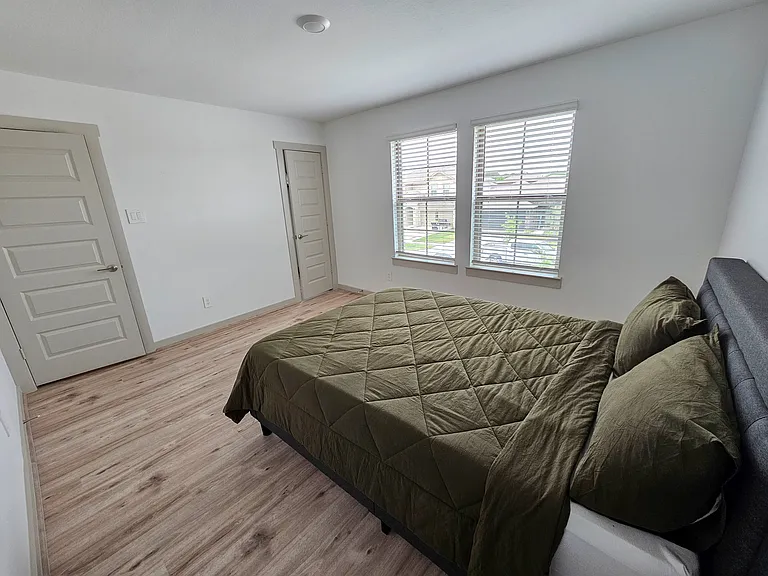 1507 Maple Ridge Dr #1 — Photo 25