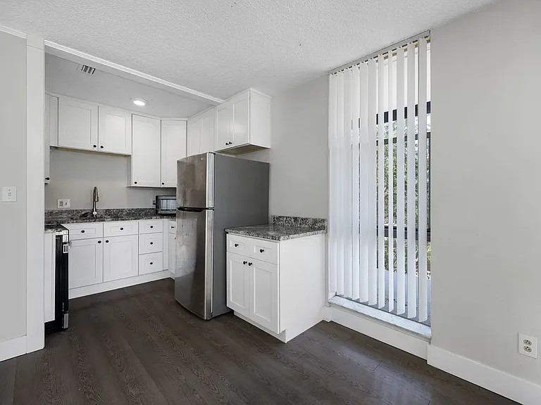 3554 1st Ave N #203 — Photo 7