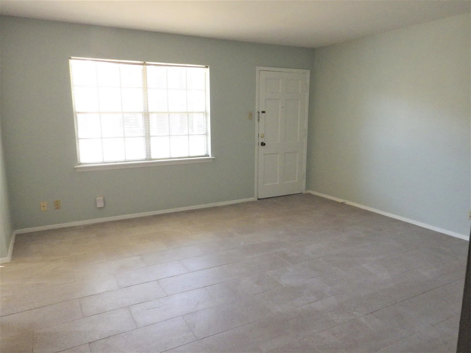 2 bed, 850 sqft, $945 — Photo 4