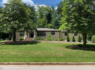 3 S Oak Forest Dr, Asheville, NC 28803