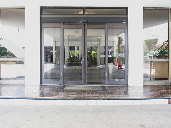 4th image of 13951 Kendale Lakes Cir #310A