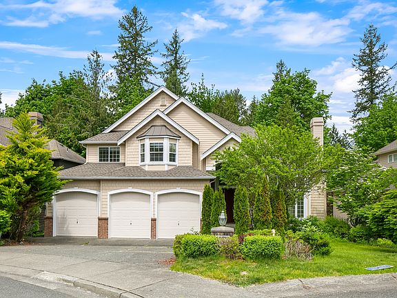 2nd image of 25380 NE 4th Pl