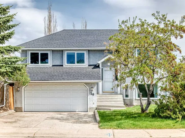 26 S Green Meadow Dr, Strathmore, AB T1P 1H3