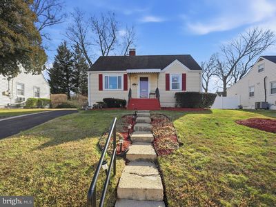 6821 Barrett Rd, Falls Church, VA, 22042