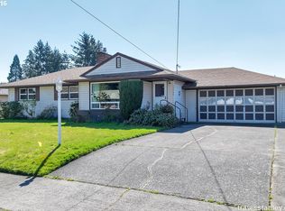 12740 SE Salmon St, Portland, OR 97233