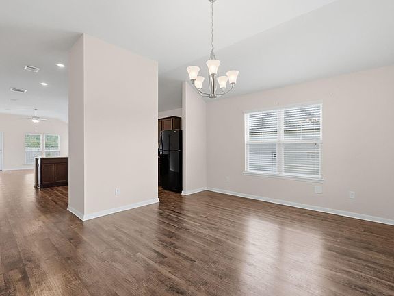 5th image of 130 Emery Oak Way