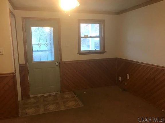 5th image of 128 Oak St
