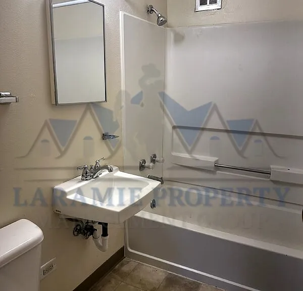 415 S 26th St #14 — Photo 9