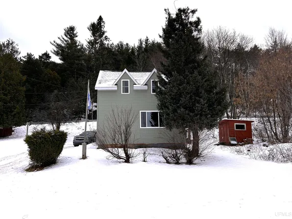 120 Ready St, Ishpeming, MI 49849