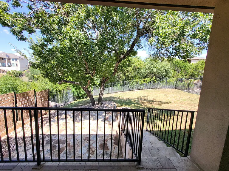 2216 Rivina Dr — Photo 5