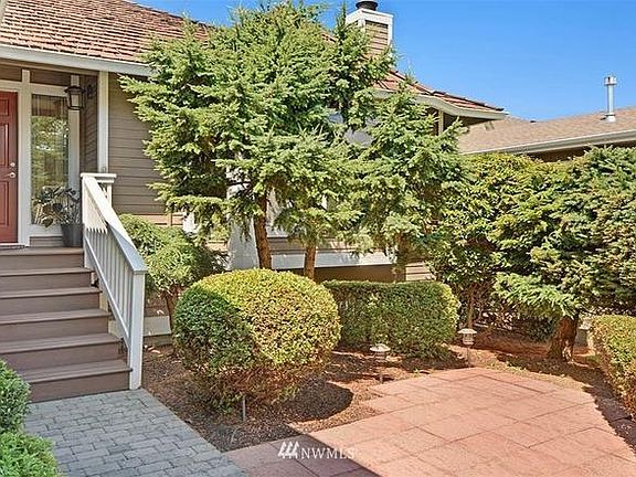 2nd image of 6227 111th Ave NE