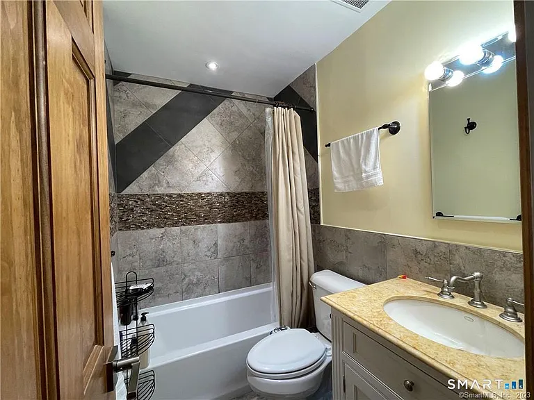 398 Courtland Ave #3 — Photo 13