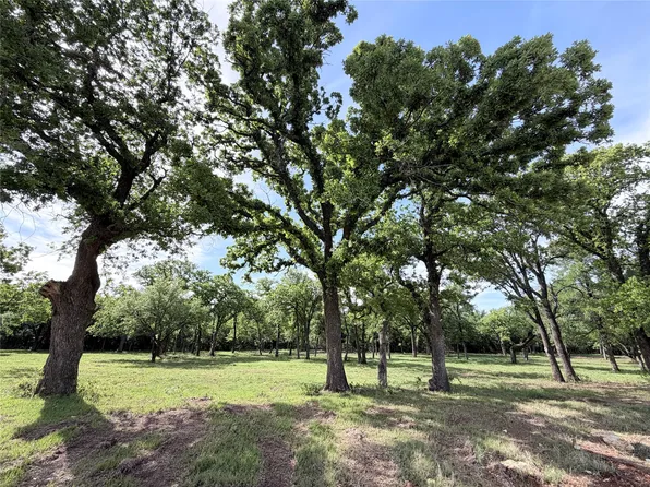 10 Lakewood Dr, Whitney, TX 76692