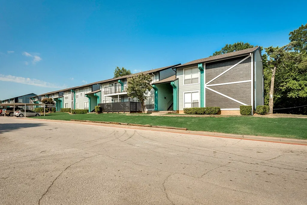 Mill House Apartments — Photo 4