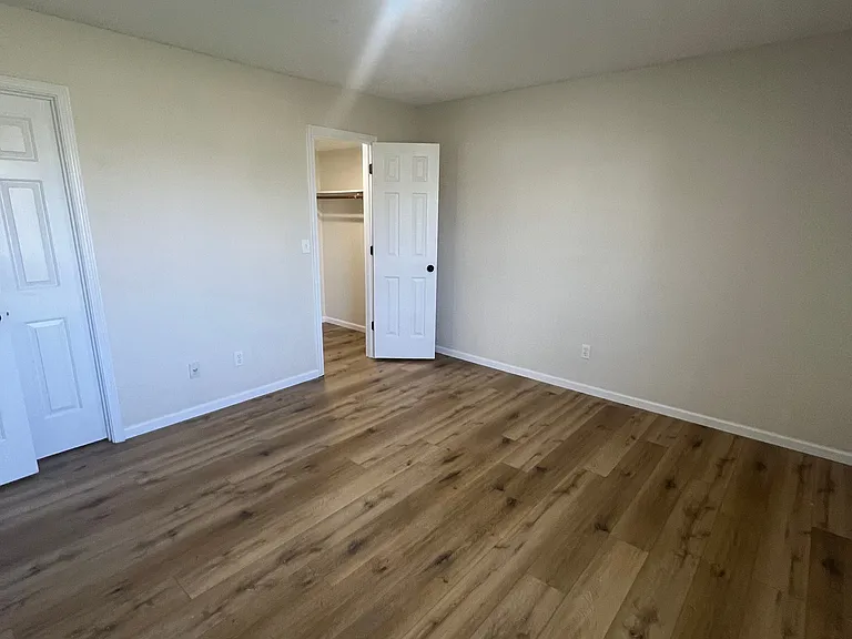 2509 Carnation Dr — Photo 9