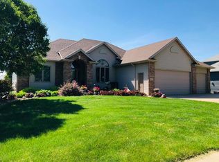 6321 S Limerick Cir, Sioux Falls, SD 57108