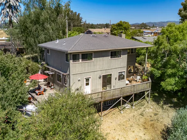 222 Manfre Rd, Watsonville, CA 95076