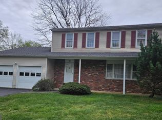 6 Fordham Dr, Hamilton, NJ 08690