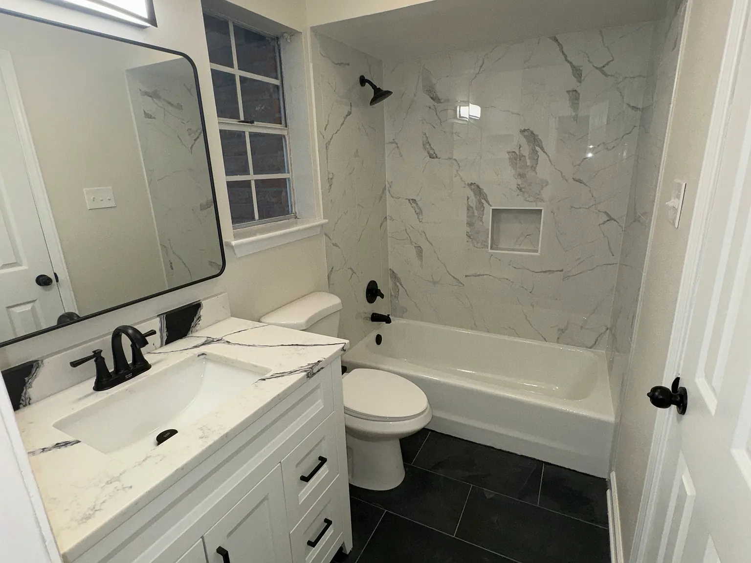 2 bed, 1.5 bath, 1150 sqft, $1,500 — Photo 2