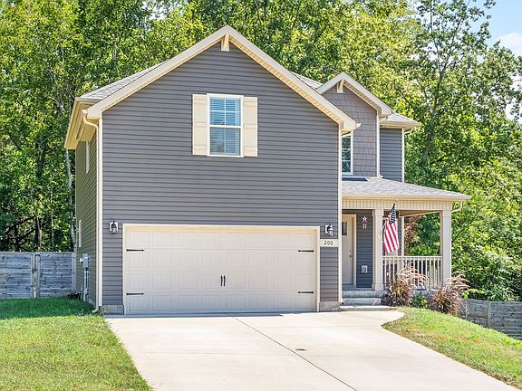 2nd image of 200 Bonnell Dr
