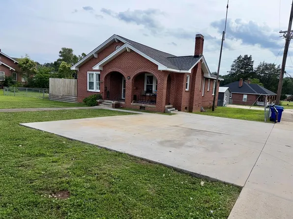 104 Saluda St, Ninety Six, SC 29666