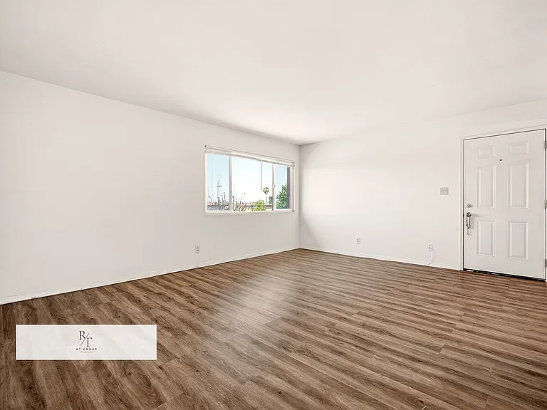 1234 W Rosewood Ct — Photo 3