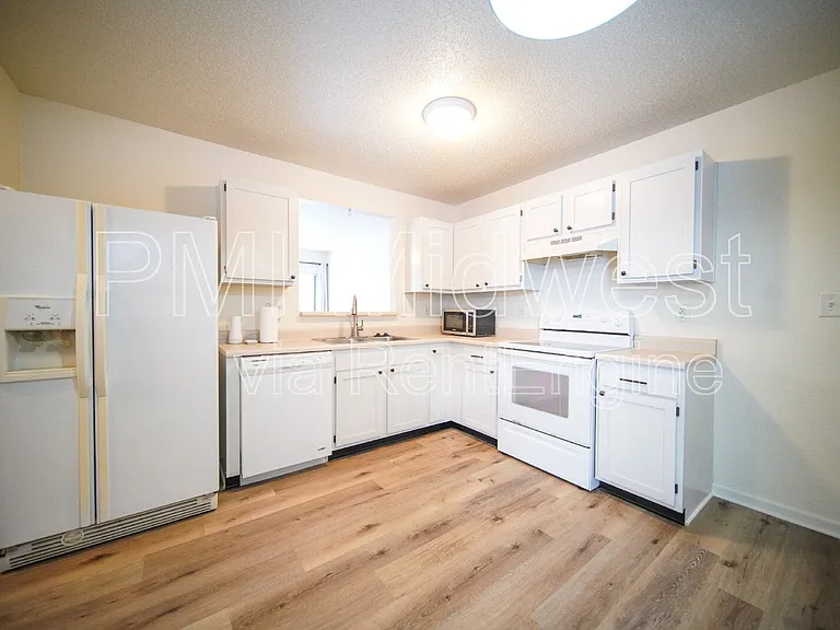 10414 Kensil St — Photo 6