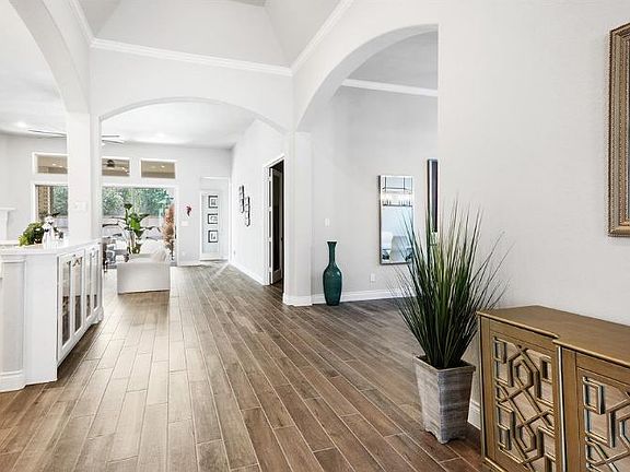 4th image of 7118 Kinglet Ct