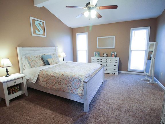 4th image of 692 Delynn Dr